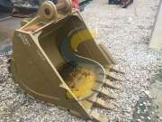 Digging Bucket AUTRE 1300mm - Axes 80mm used