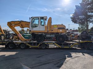 Départ Liebherr 316 + grappin