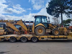 Arrivé tractopelle caterpillar 432E