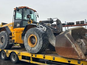 Arrivé chargeuse sur pneus JCB 456EZX